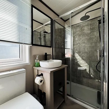 Haven Apartment *